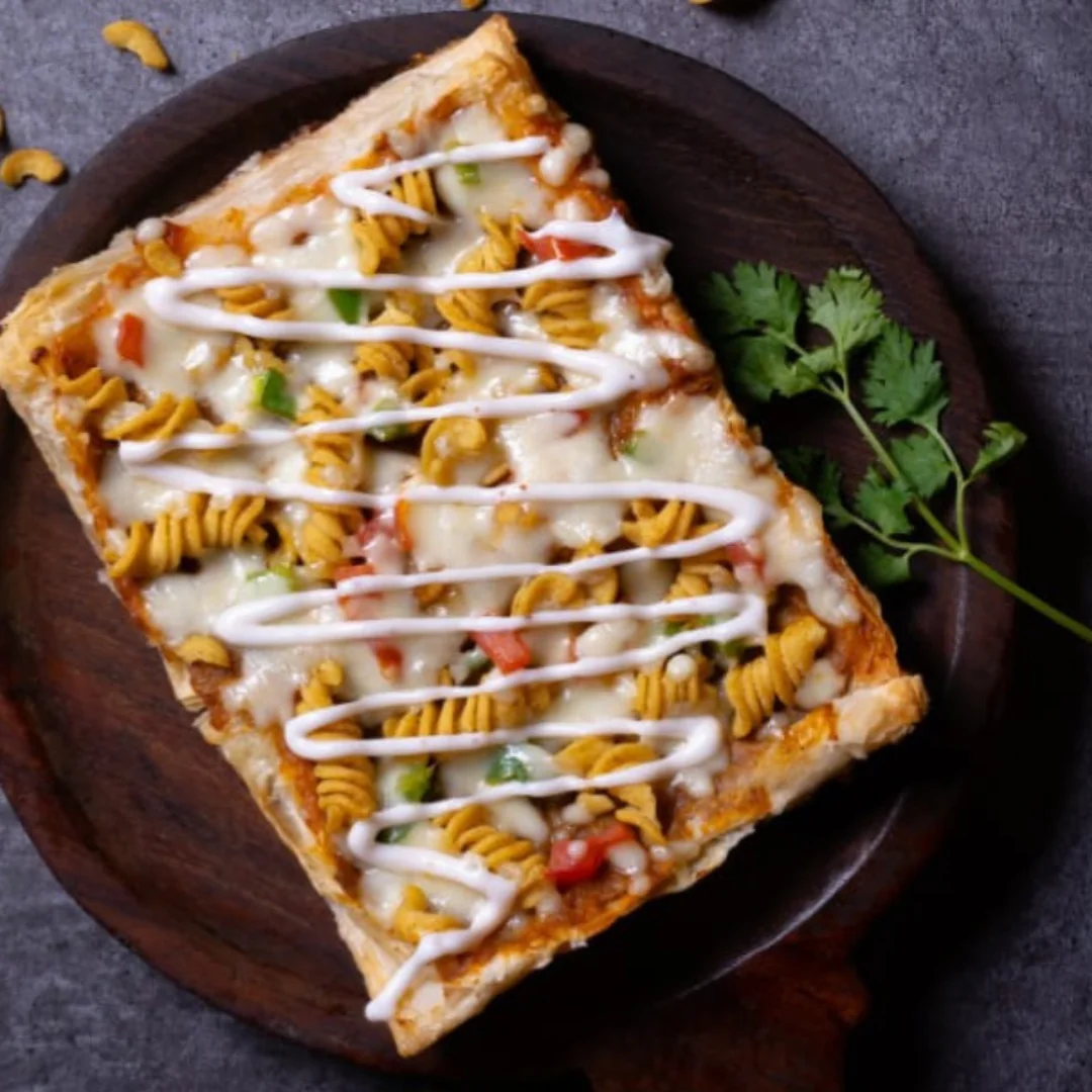 DM Crunchy cheese-topped puff